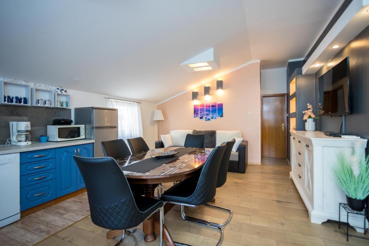 Apartman Luni Sa Bazenom - Malinska, Sveti Anton Sveti Anton  Exterior foto